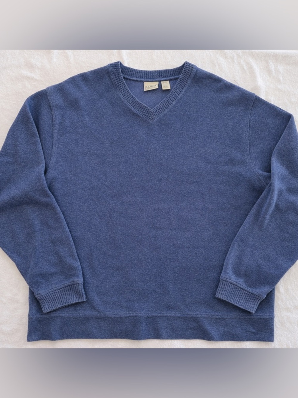 L.L. Bean Blue V-Neck Cotton Sweater Men’s XL Tall Classic Pullover - Picture 2 of 6